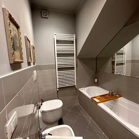 Sisters' - Nel Centro Storico Con Terrazzo, Aria Condizionata E Vasca Da Bagno * Siena