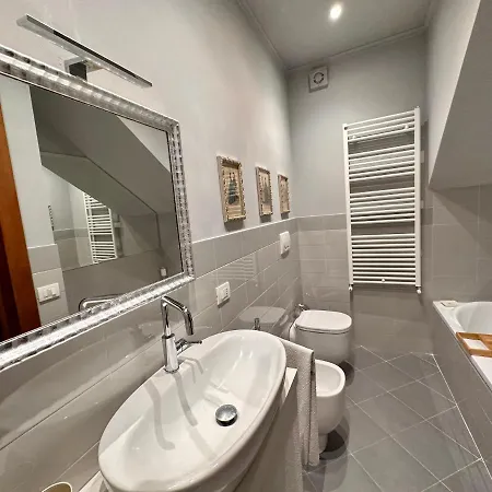 Sisters' - Nel Centro Storico Con Terrazzo, Aria Condizionata E Vasca Da Bagno シエーナ