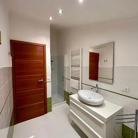 Sisters' - Nel Centro Storico Con Terrazzo, Aria Condizionata E Vasca Da Bagno アパート