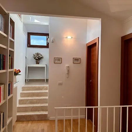 Sisters' - Nel Centro Storico Con Terrazzo, Aria Condizionata E Vasca Da Bagno アパート シエーナ